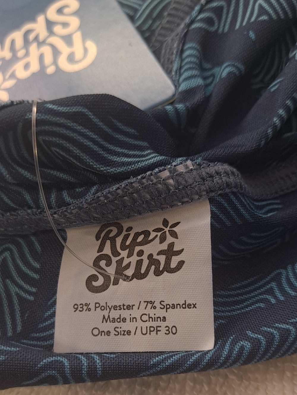 RIPSKIRTHAWAII Sunscarf In Maui Moon Light - Picture 11 of 11